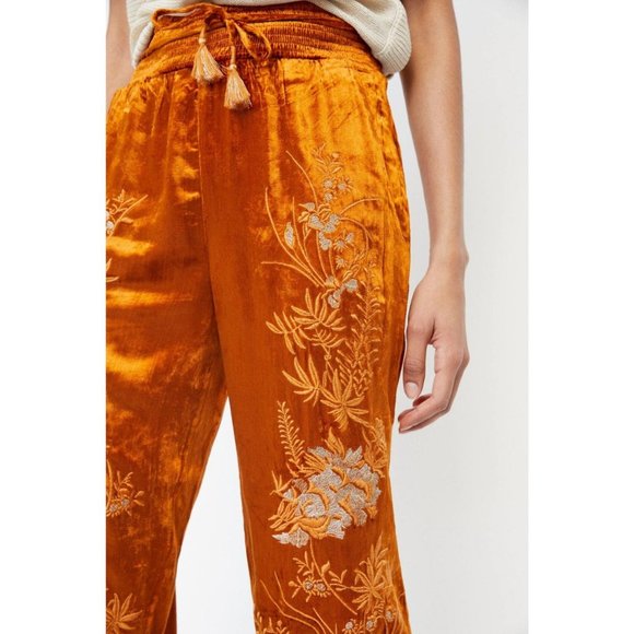Anthropologie Rosie Embroidered Velvet Joggers NEW - Picture 2 of 7